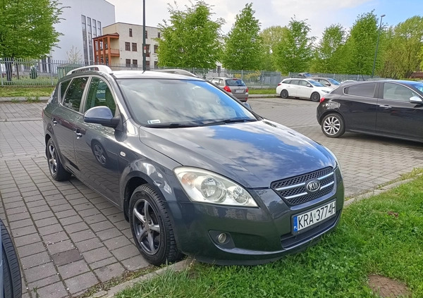 Kia Ceed cena 9800 przebieg: 301000, rok produkcji 2008 z Kraków małe 56